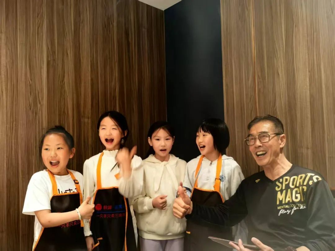 伟德国际集团相关图片